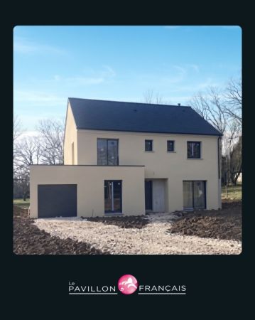 🔑 Réalisation
Un projet imaginé, dessiné, construit… puis enfin livré.

Chaque maison marque le début d’une nouvelle histoire, pensée sur-mesure avec passion...