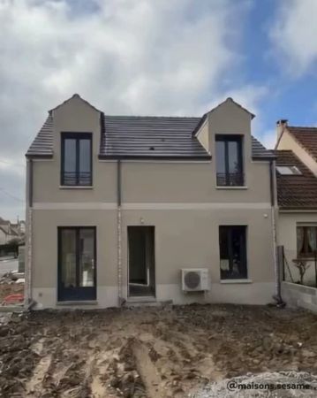 🔑 Félicitations aux propriétaires de cette jolie maison de 150m², inspirée du modèle JASPE sur cave.

📍 Secteur Meaux et alentours :
Contactez Coline...